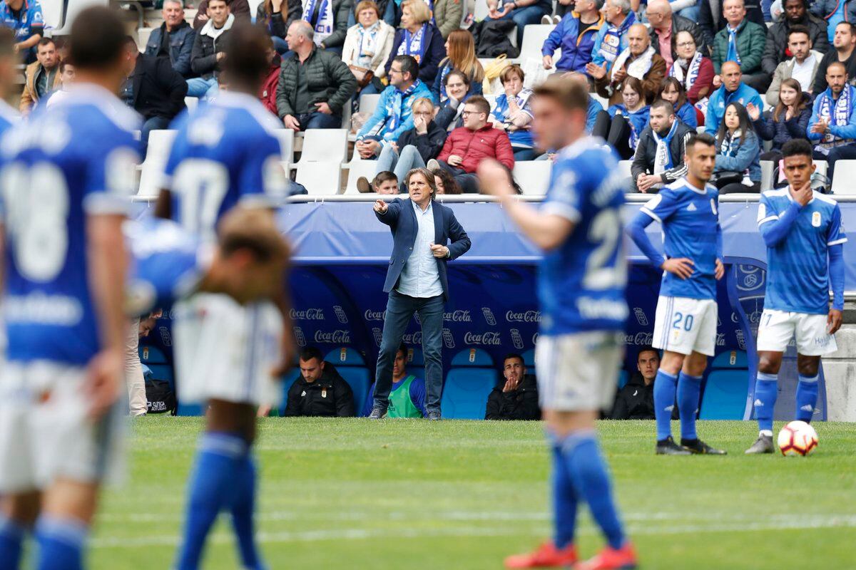 Oviedo gana y sigue con esperanzas de ascender a la Liga Española