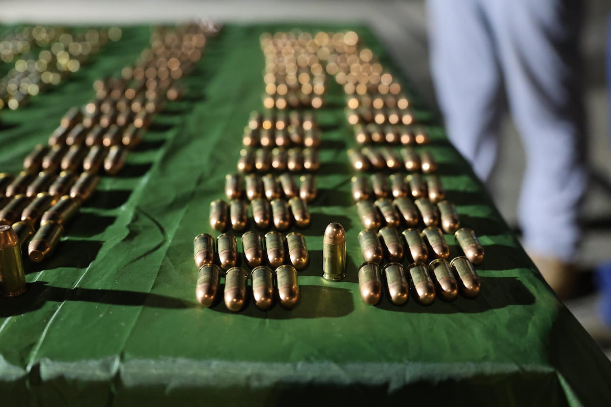 Golpe certero en Veracruz: Caen 5 hombres, mil 465 balas y una lancha robada