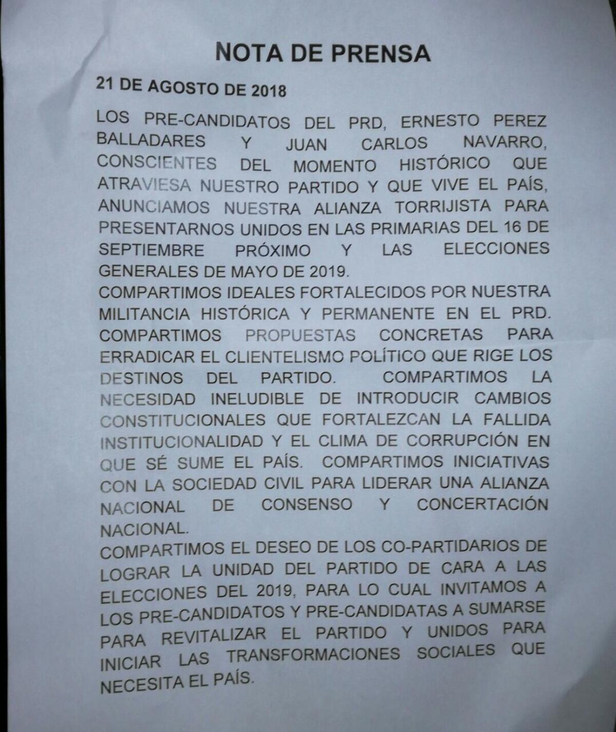 Navarro declina. Apoya a Pérez Balladares para elección del 16 de septiembre
