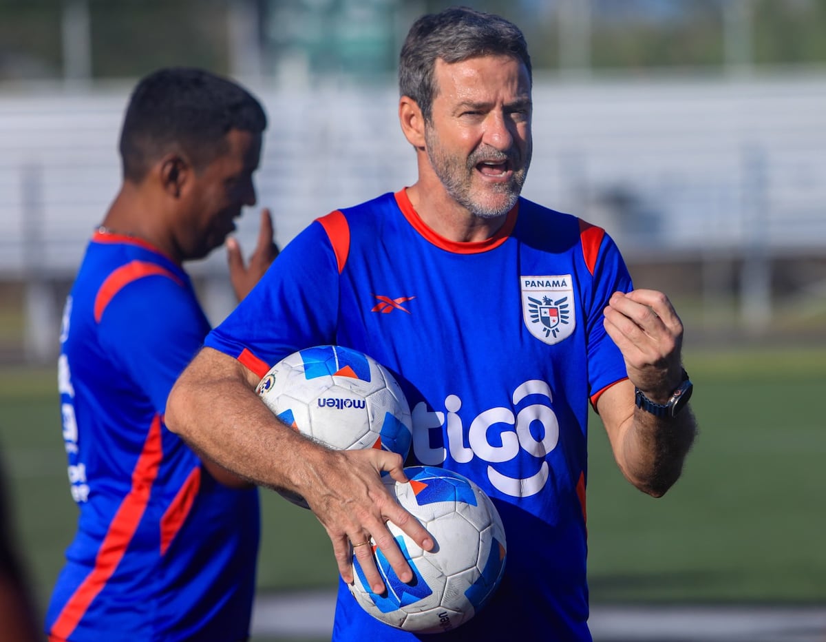 Thomas Christiansen está preocupado por la falta de laterales