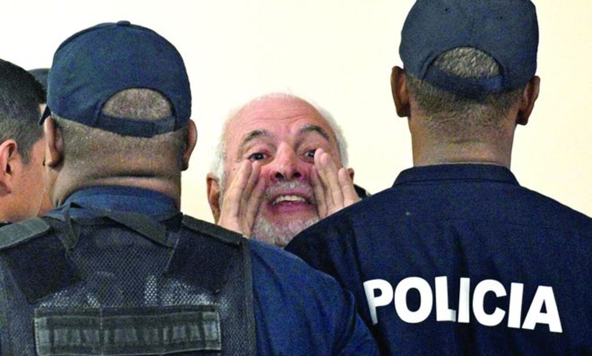 Siguen de cerca actuaciones de Ricardo Martinelli