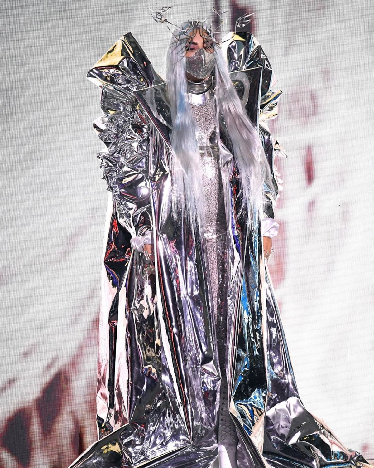 Lady Gaga arrasa los MTV Video Music Awards  con cinco premios y originales tapabocas +Fotos