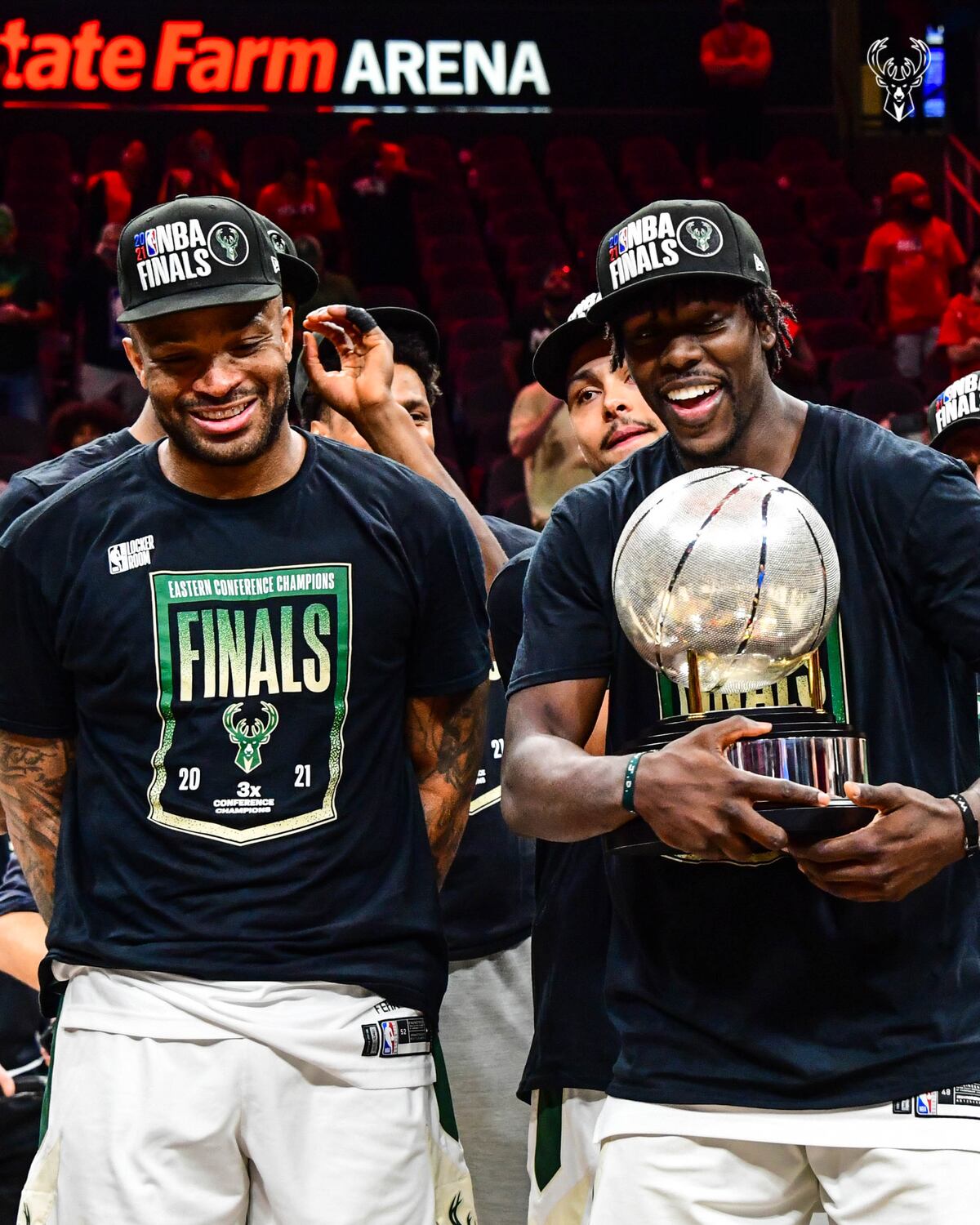 Bucks no descartan tener a Antetokounmpo para la Final ante los Suns