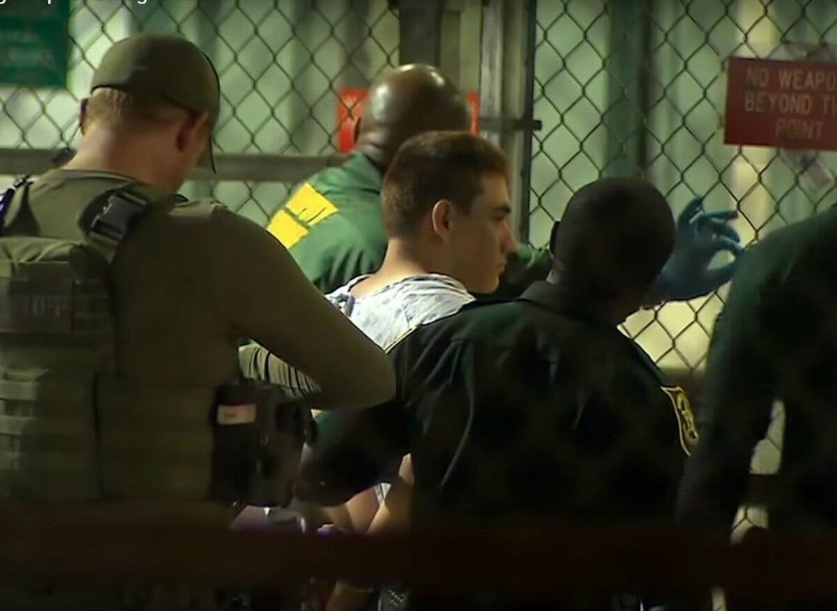 Autor de la masacre en Florida busca eludir la pena de muerte según sus abogados