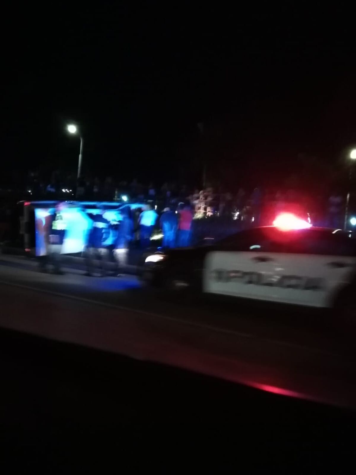 Se registra vuelco de busito pirata en la Cinta Costera