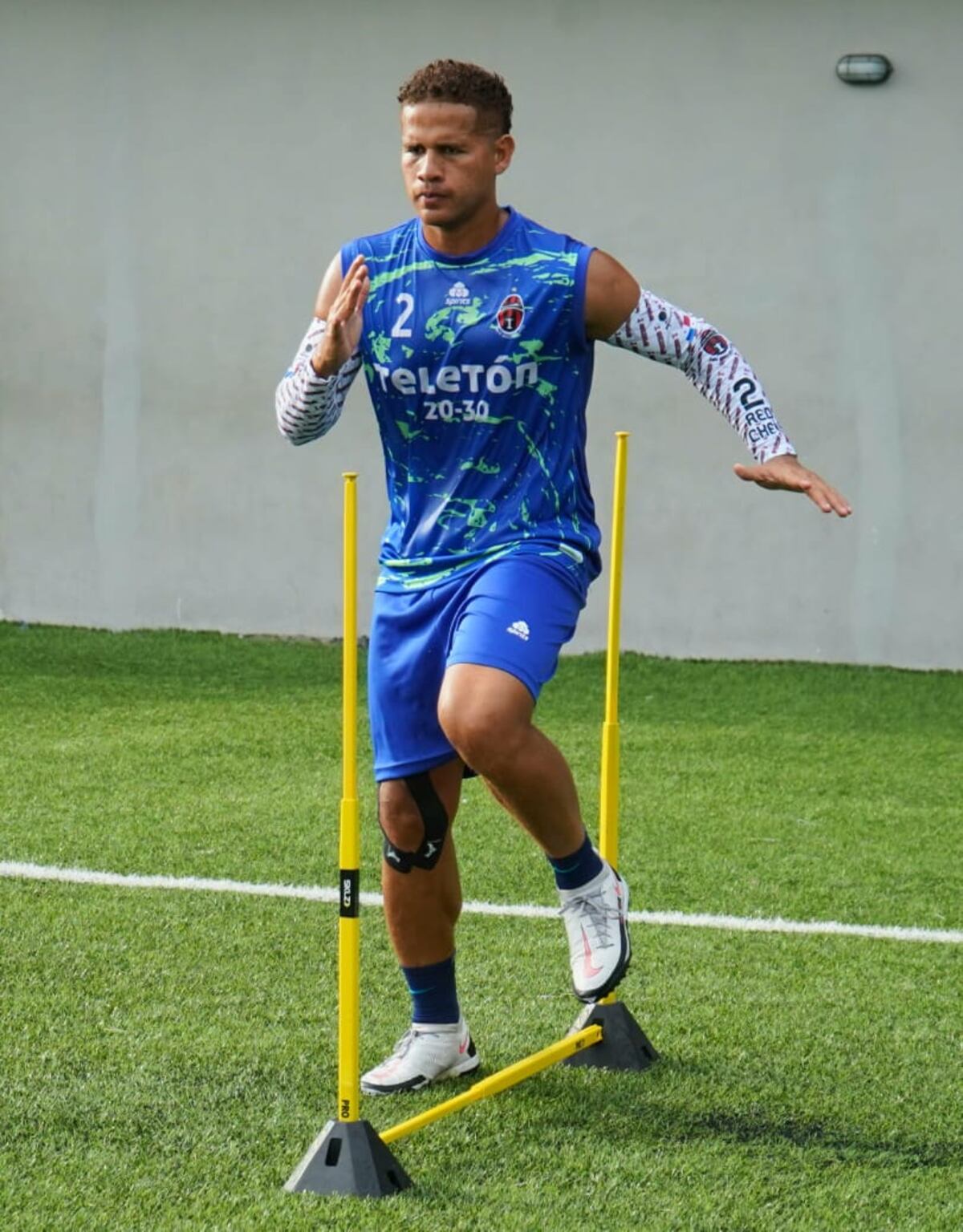 Malas noticias para Sporting. Se confirma lesión de Roberto Chen y será baja por ocho semanas.