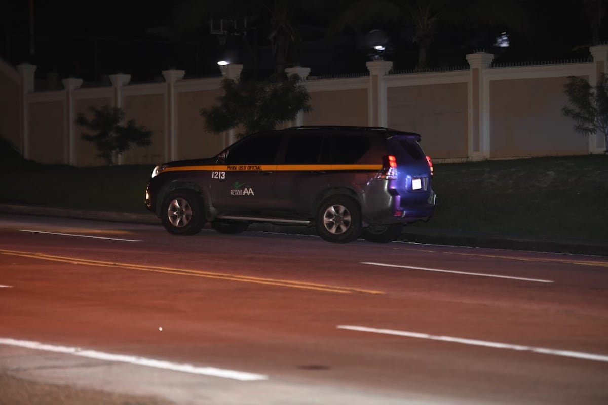 Fiscalía investiga uso de carro del Estado en una fiesta privada