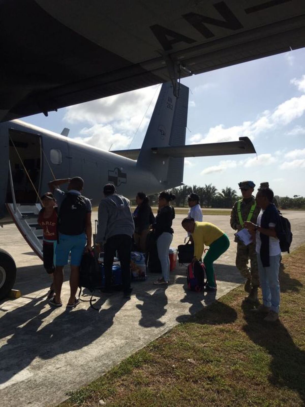 En Guna Yala avión de Senan que llevaba maestros choca contra árbol