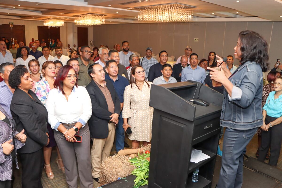 Primer Congreso Agropecuario reunió a más de 300 profesionales en educación técnica