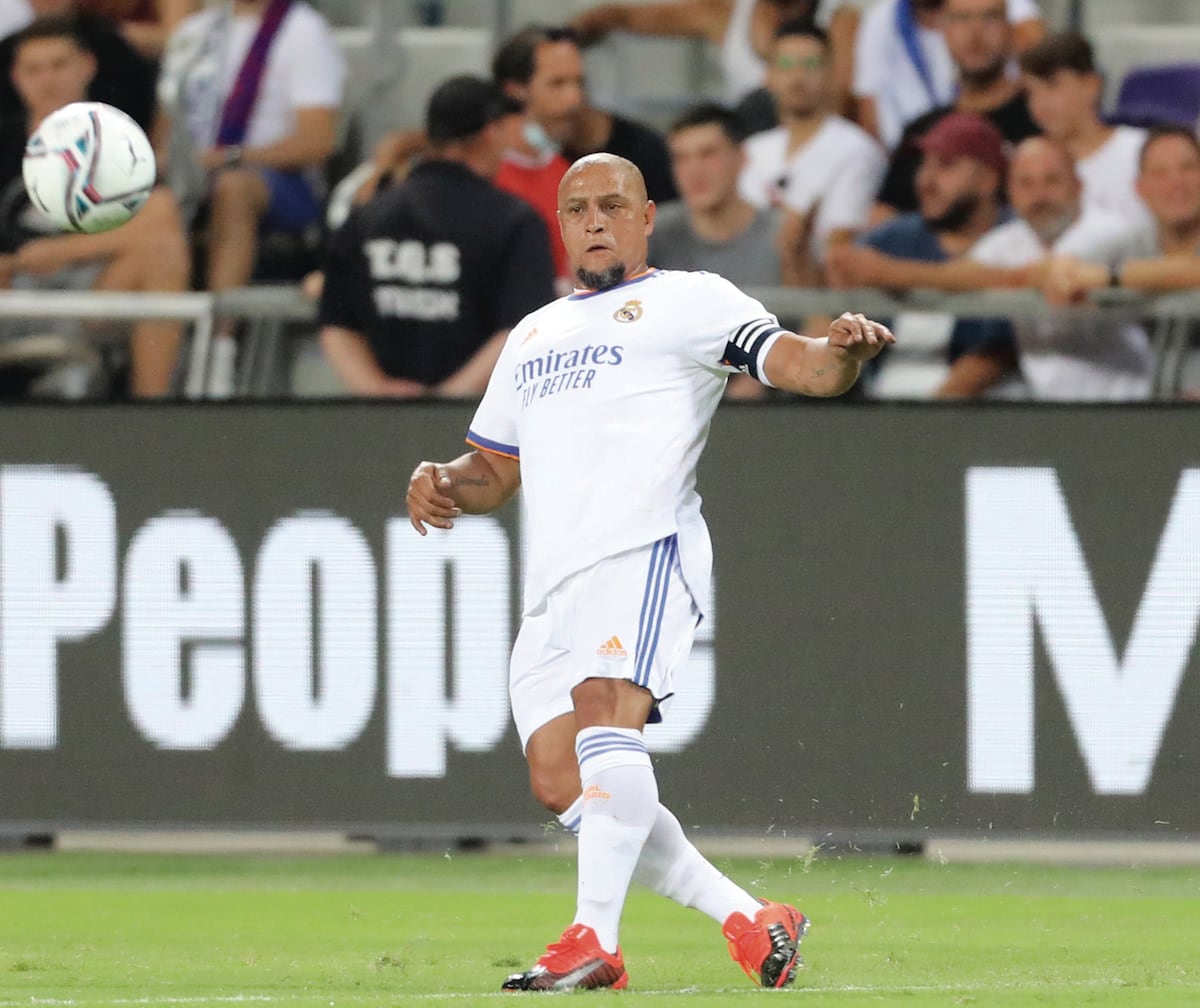 ¡Qué susto! Roberto Carlos es hospitalizado tras cirugía cardíaca en Brasil