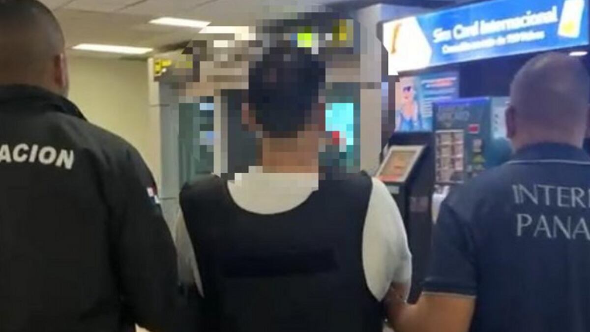 Lo capturan en el aeropuerto. Mexicano requerido en EEUU por lavado de dinero y conspiración