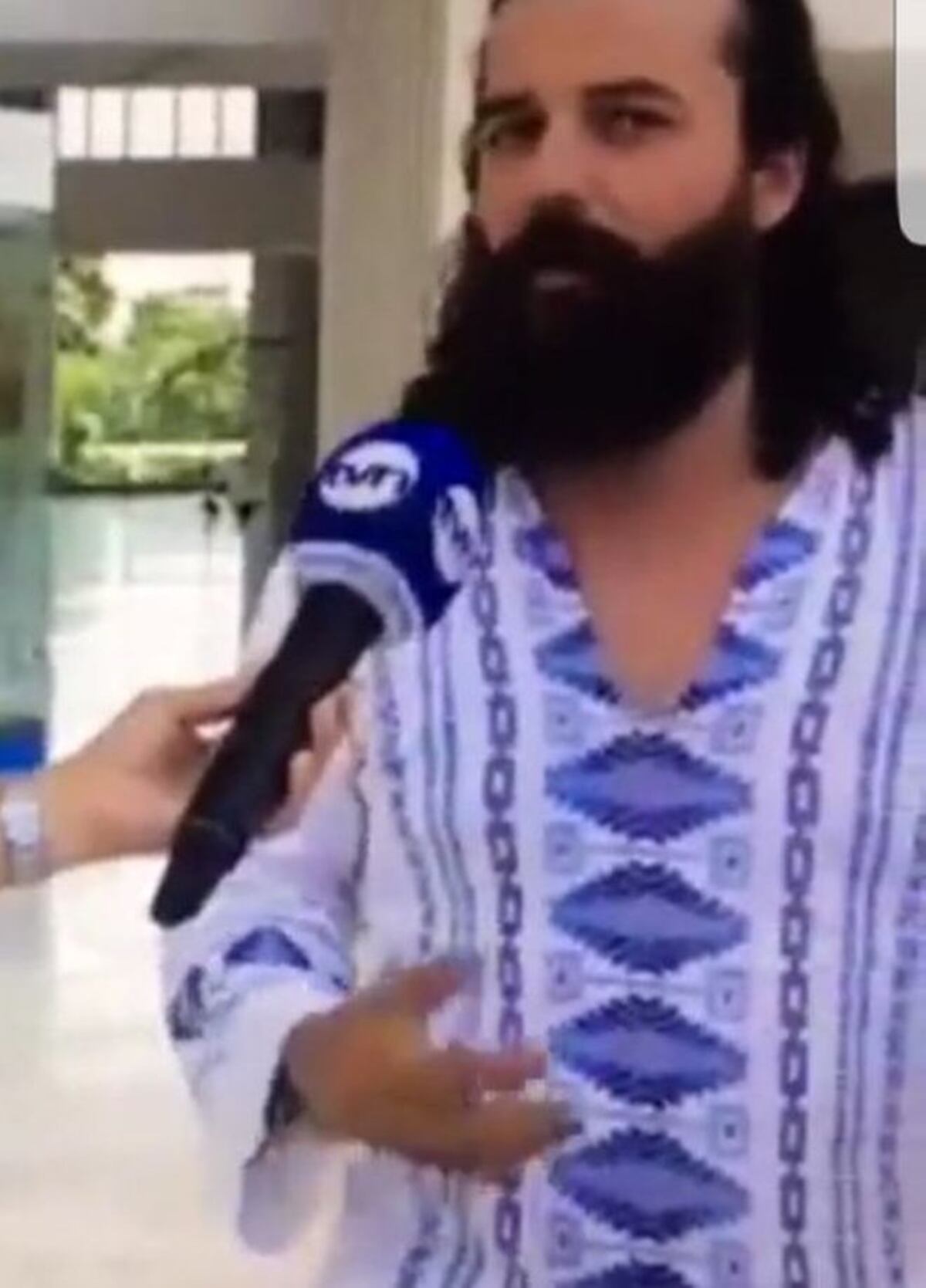 Se esperan sanciones para nudista que quiere llegar a la Asamblea