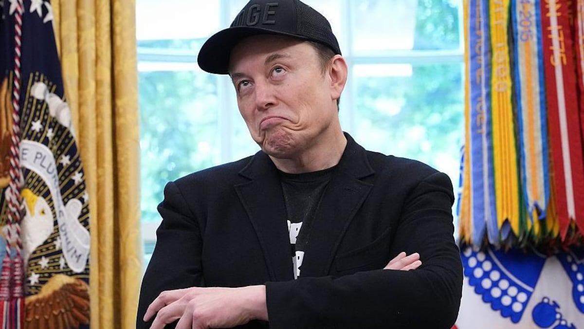 Elon Musk lanza Grokipedia para tumbar a Wikipedia