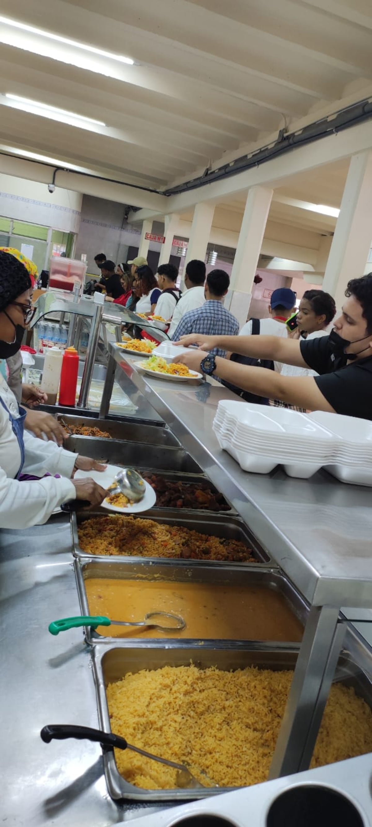 Regresan las cafeterías de la Universidad de Panamá, pero no al 100%