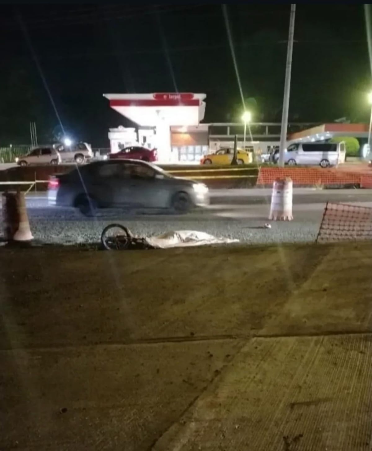 Ciclista muere atropellado por un ‘diablo rojo’ en vía en mal estado en Chilibre