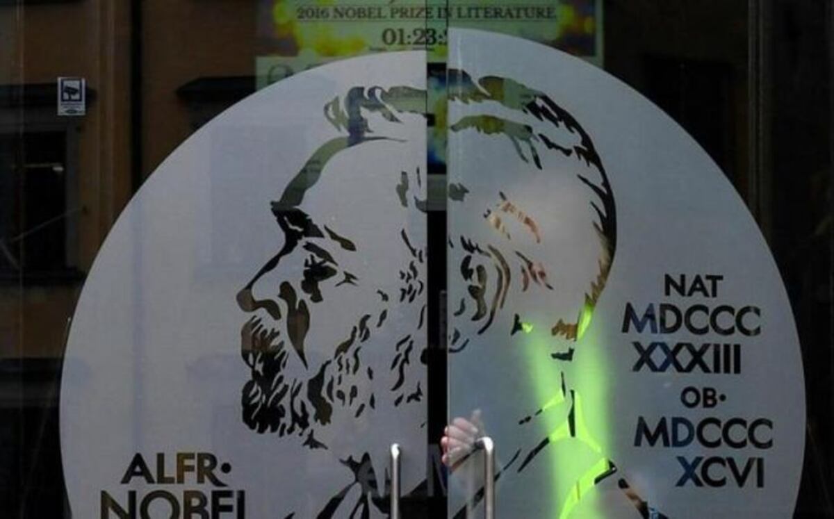 Nobel de Literatura no se entregará este año tras escándalo de abusos sexuales