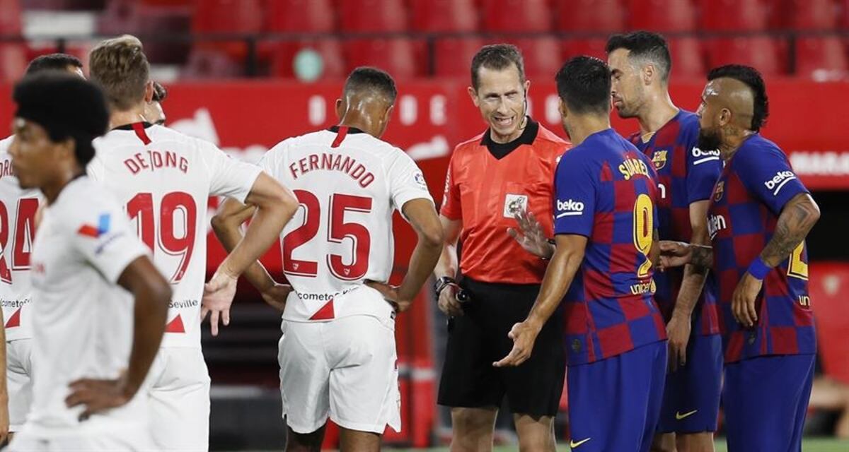 El Sevilla frena al Barcelona y el liderato se tambalea 