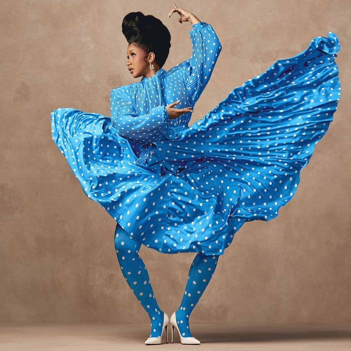 Cardi B es nombrada mujer del año por la revista Billboard