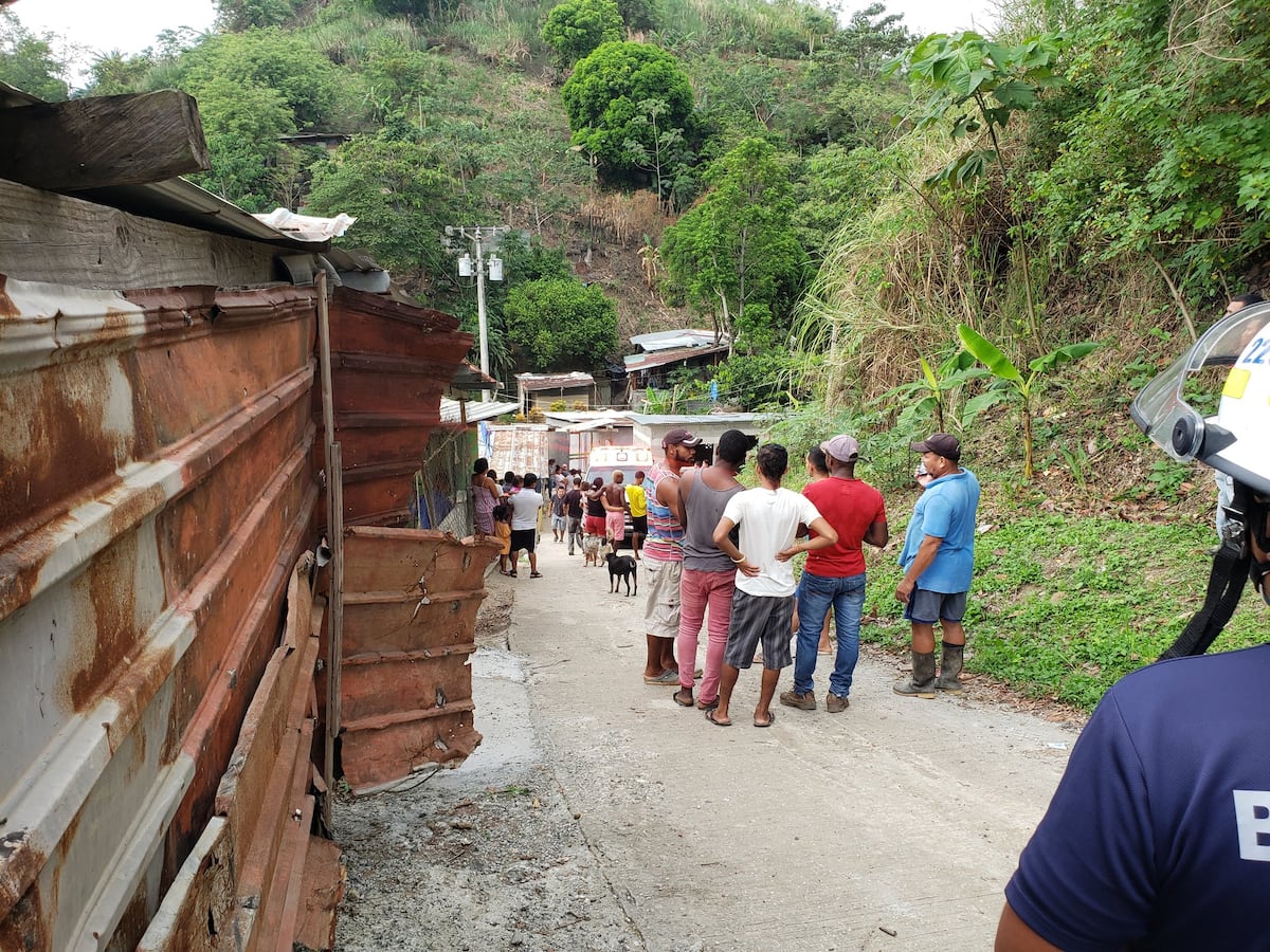 Derrumbe por Corredor de los Pobres. Dos muertos extraoficialmente