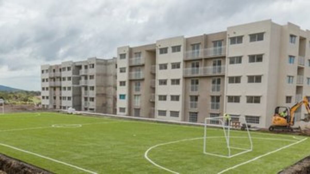 Números no cuadran. Se entregaron 20 mil 900 casas de Techo Esperanza, según el MIVI y no 100 mil, como decía el Gobierno pasado. Video