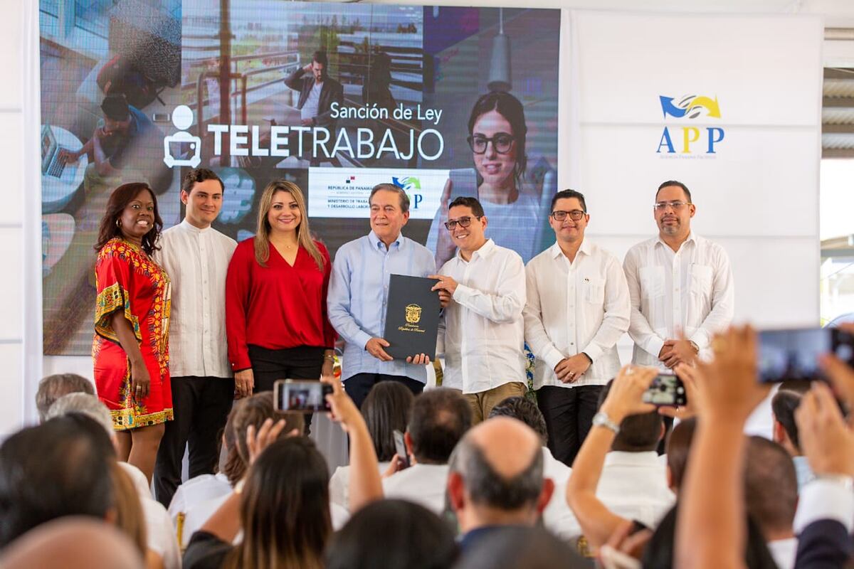Con la Ley de teletrabajo los empleados podrán usar la tecnología para trabajar a distancia durante algunos días o jornadas específicas