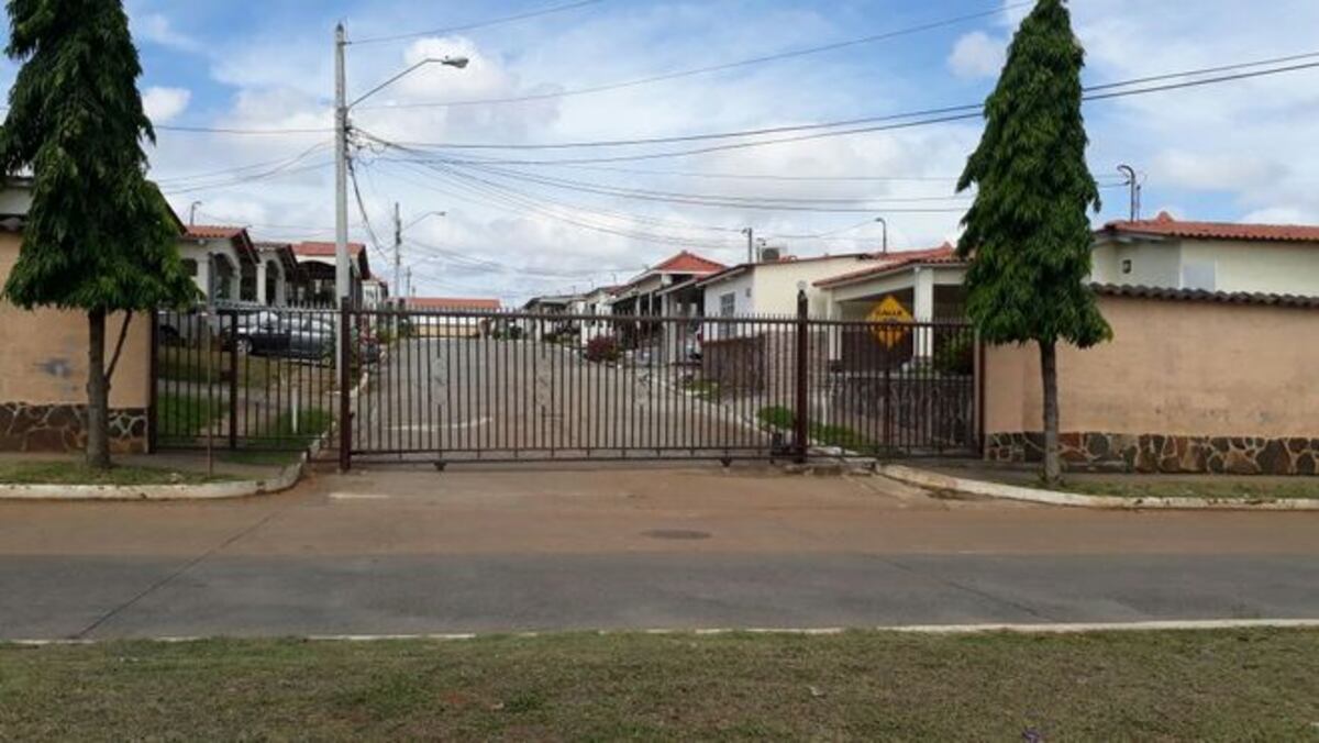 ¡HORRIBLE! Amordazan a una familia en la barriada Montelimar