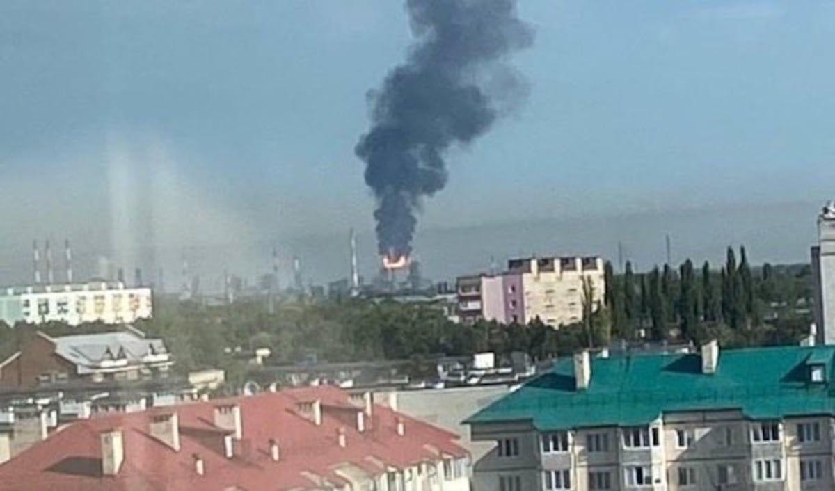 Ataque ucraniano paraliza una de las refinerías más importantes de Rusia por hasta seis meses