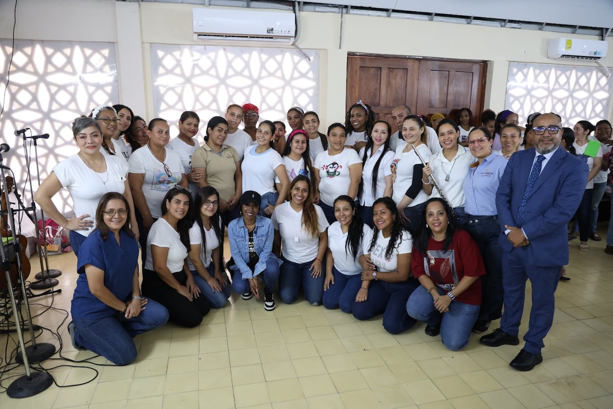 Lilly Goodman mueve corazones en el Cefere