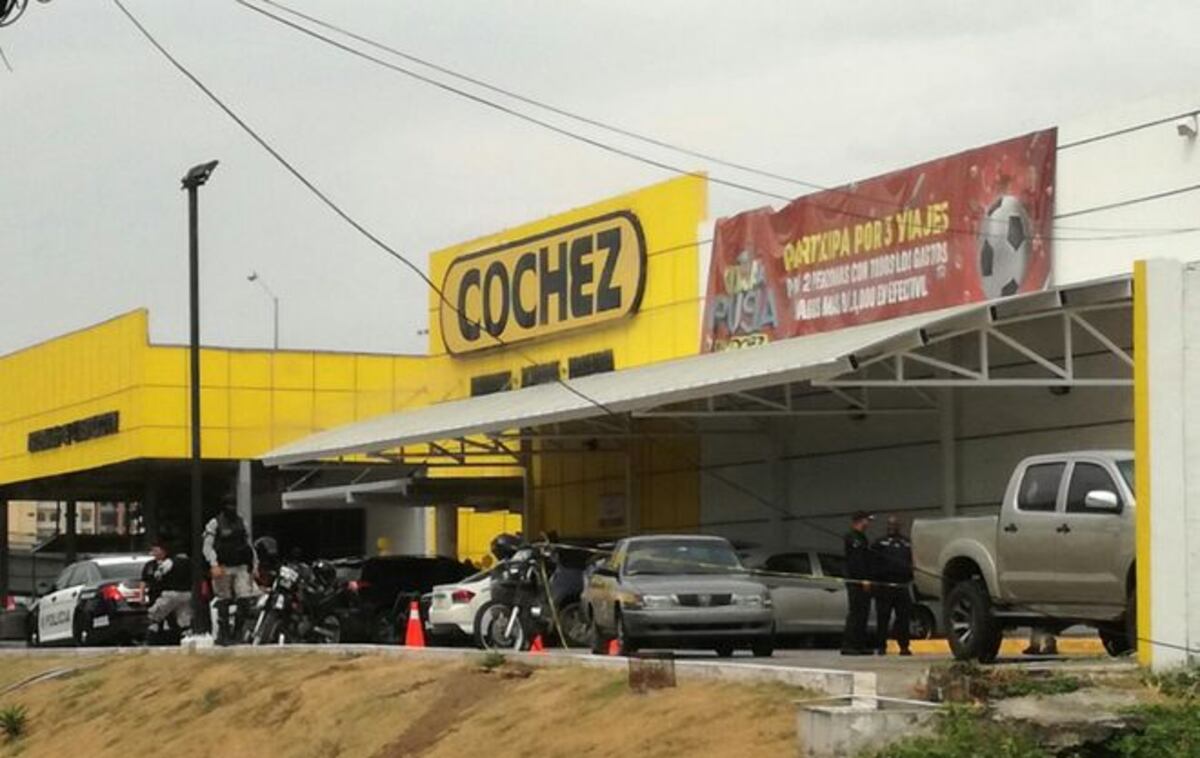 A PLENA LUZ DEL DÍA. Pillan a hombre con 95 paquetes de droga en Villa Lucre 