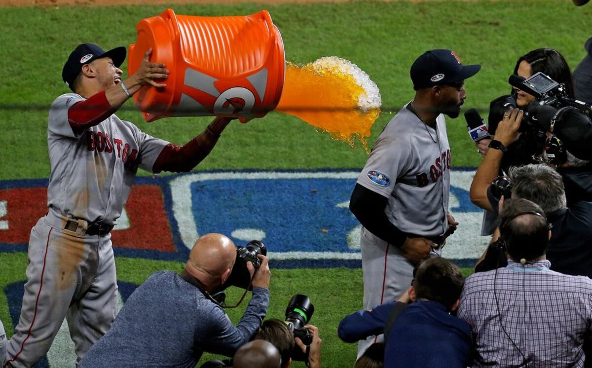 Con grandslam, Boston toma ventaja en la serie