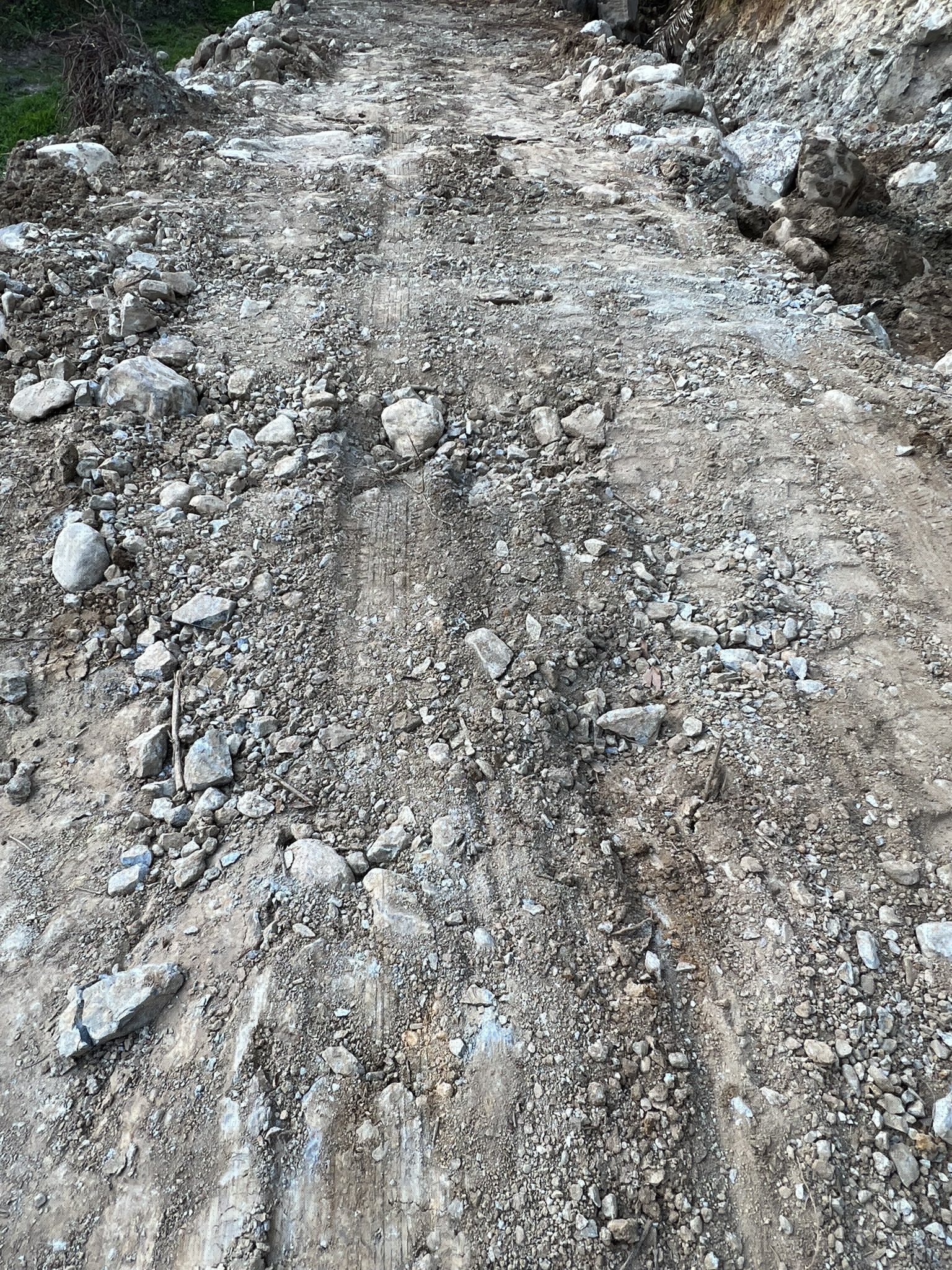 Ajo. Modelo de OnlyFans que hace una calle, le reclama a diputada Génesis Arjona. Le diremos por qué