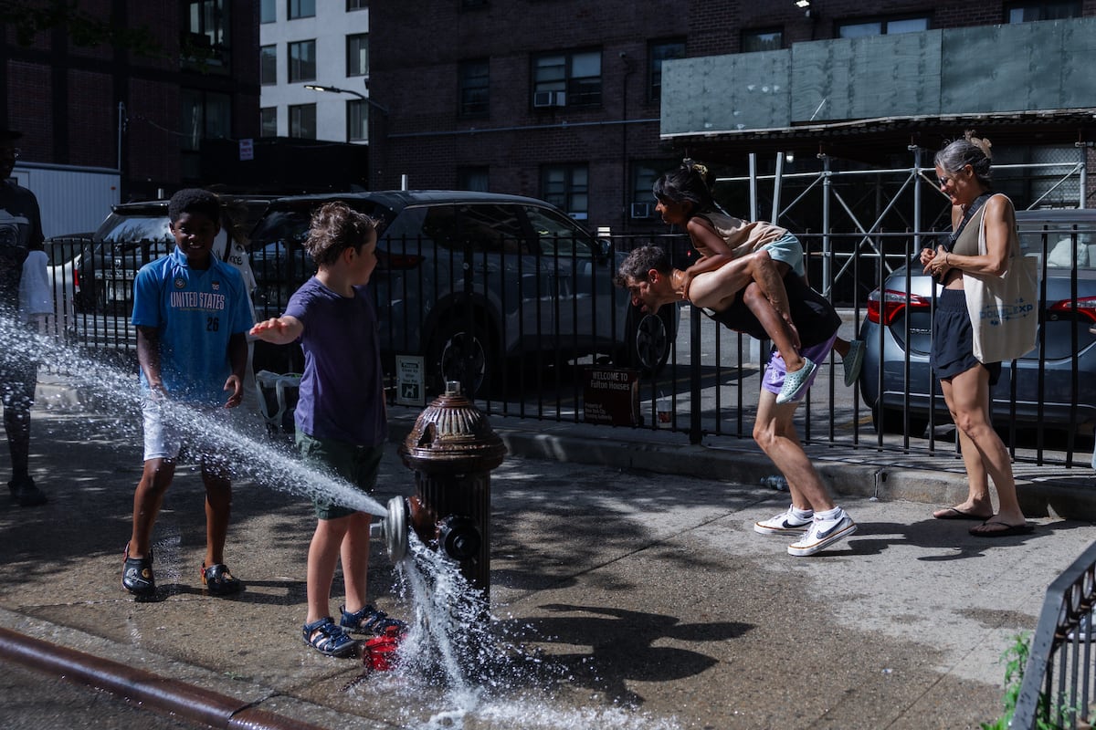 Estados Unidos festeja 250 años en medio de récord de calor y diferencias