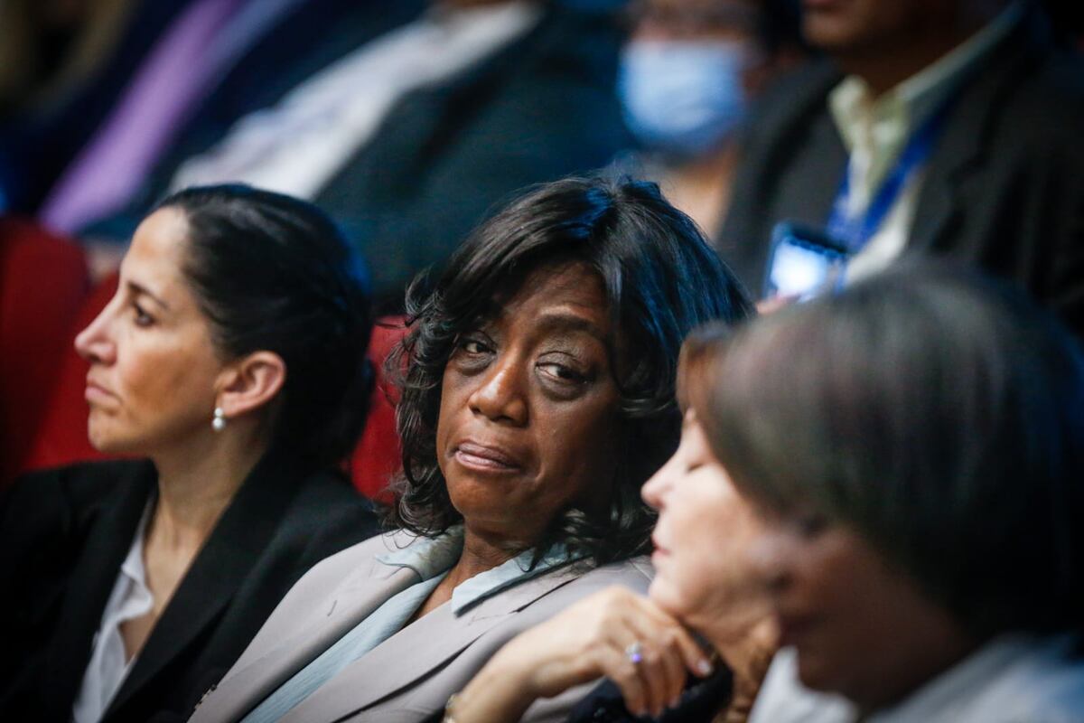 Ministra de Educación exige a la Asamblea acelerar fondos para pago de docentes