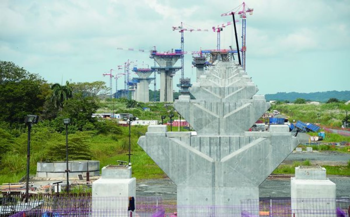 Puente sobre el Canal de Panamá, ejemplo de la ingeniería moderna