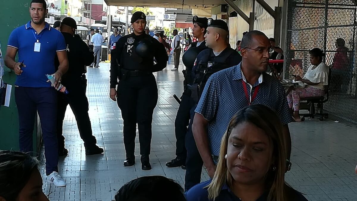 Desorden en la buhonería. Autoridades intentan ordenar Calidonia y la 5 de Mayo