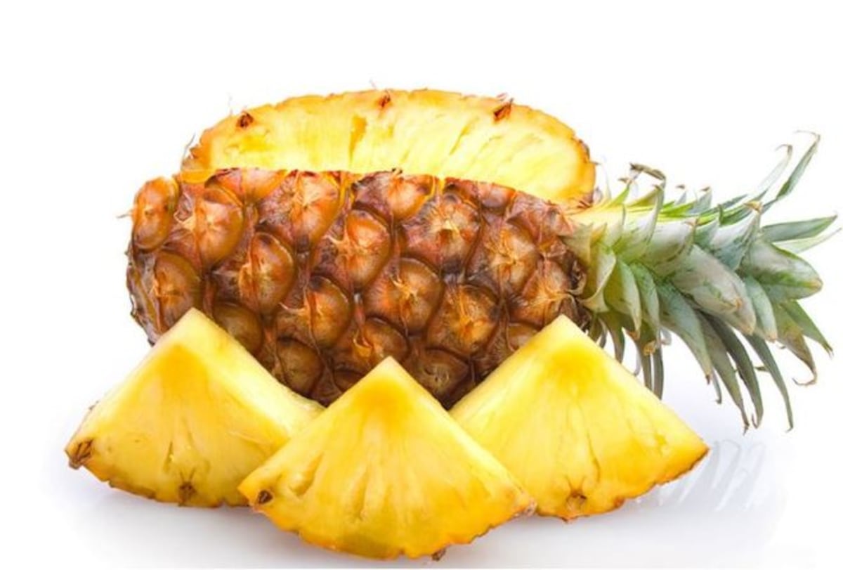 VIDEO: Esta es la verdadera forma de comer piña