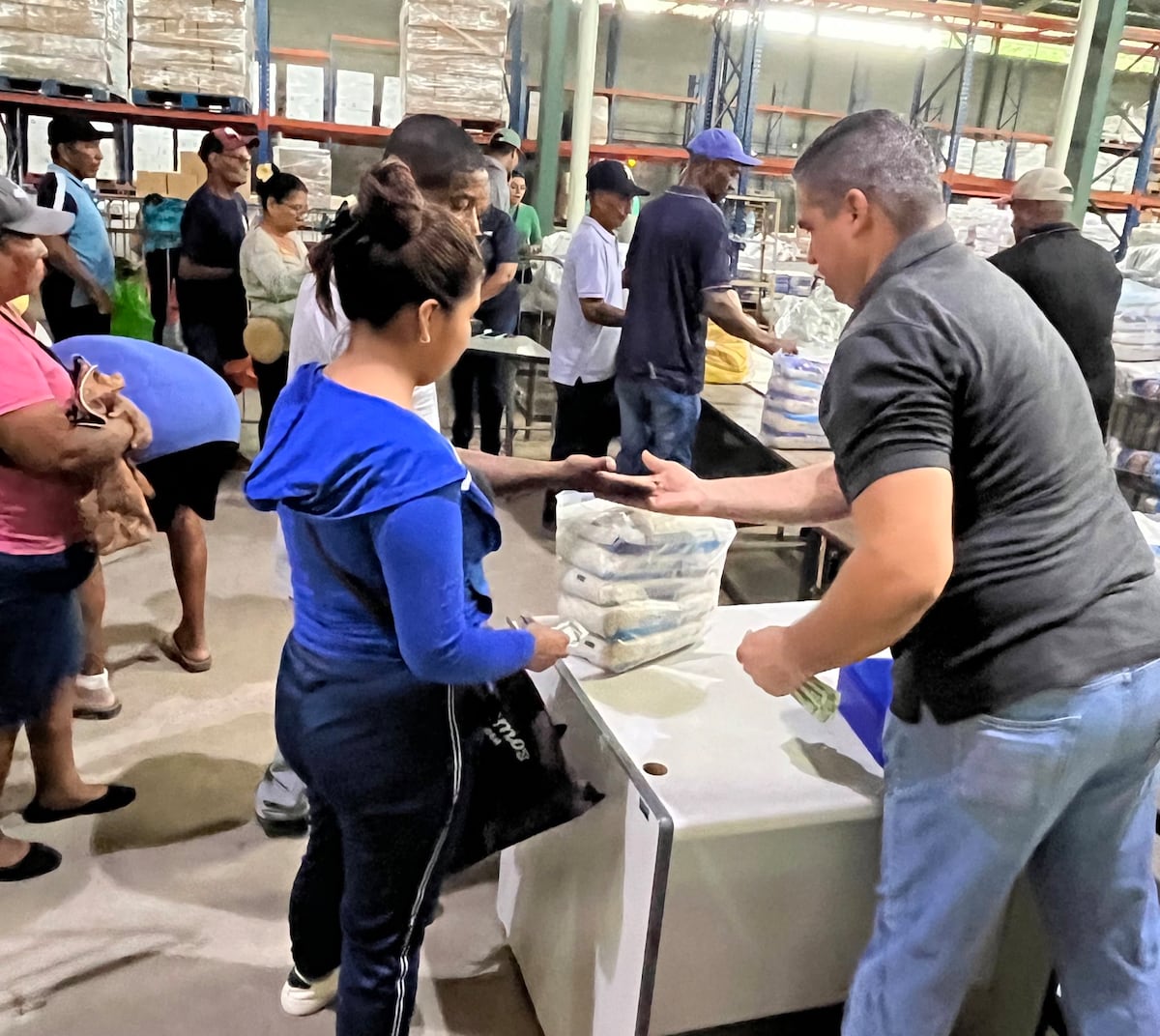¡Comida barata en Penonomé! El IMA abre su agrotienda y causa furor