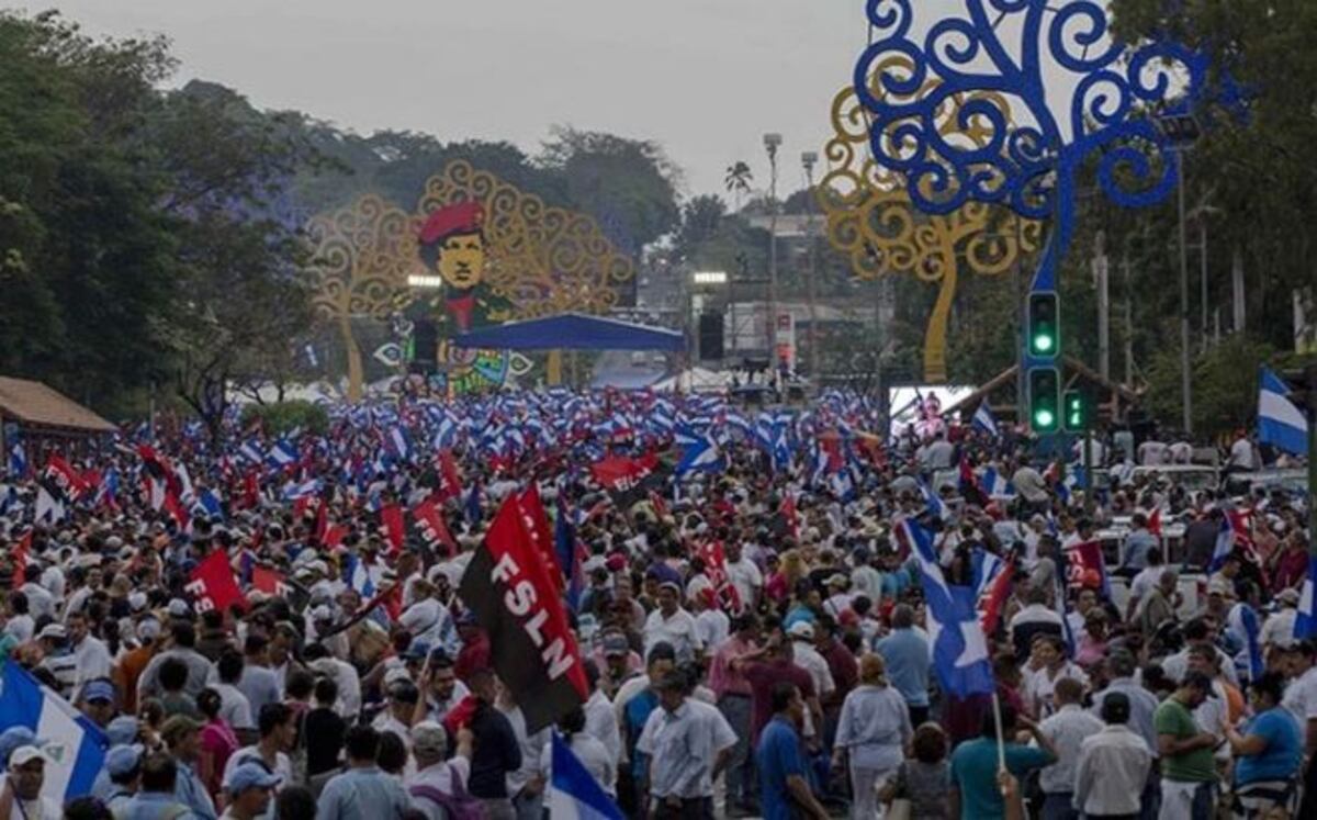 Nicaragüenses salen a las calles; claman justicia y piden democracia 