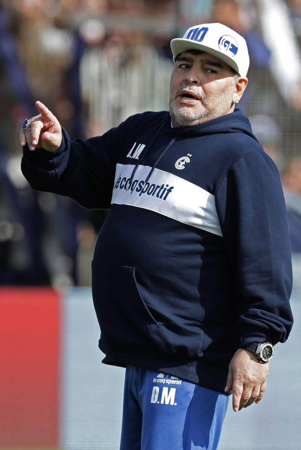 Maradona dispuesto a ceder parte de su salario debido a la pandemia