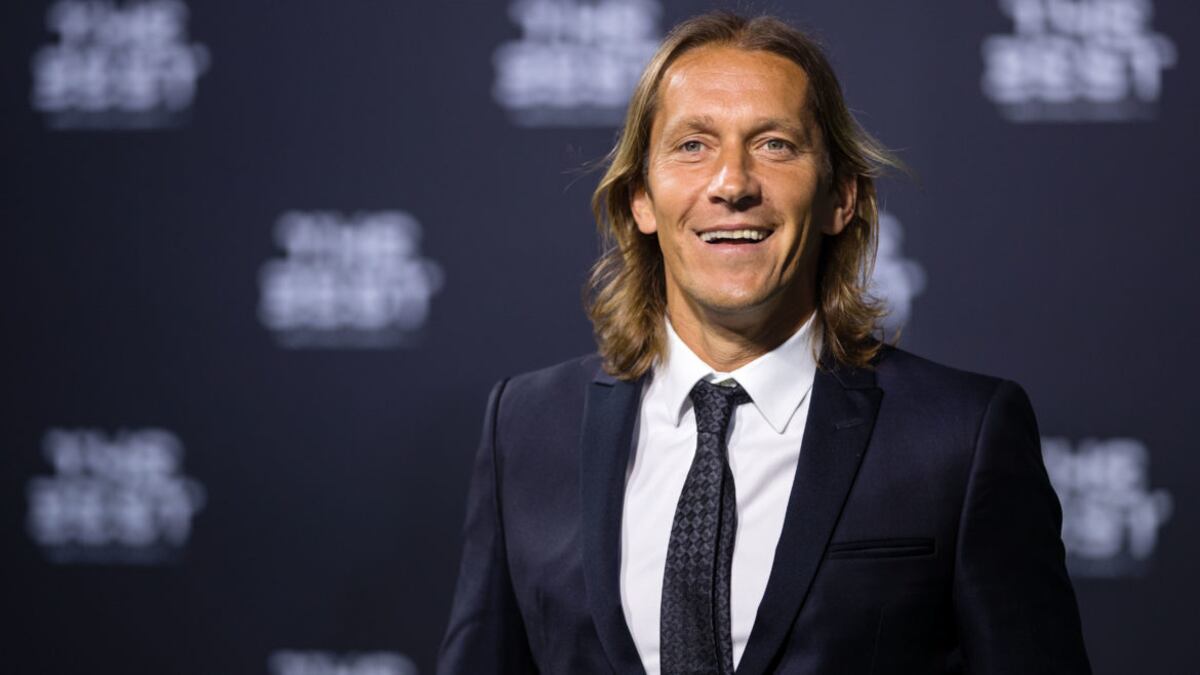 El exjugador del Real Madrid Michel Salgado, jugará para el CAI de La Chorrera