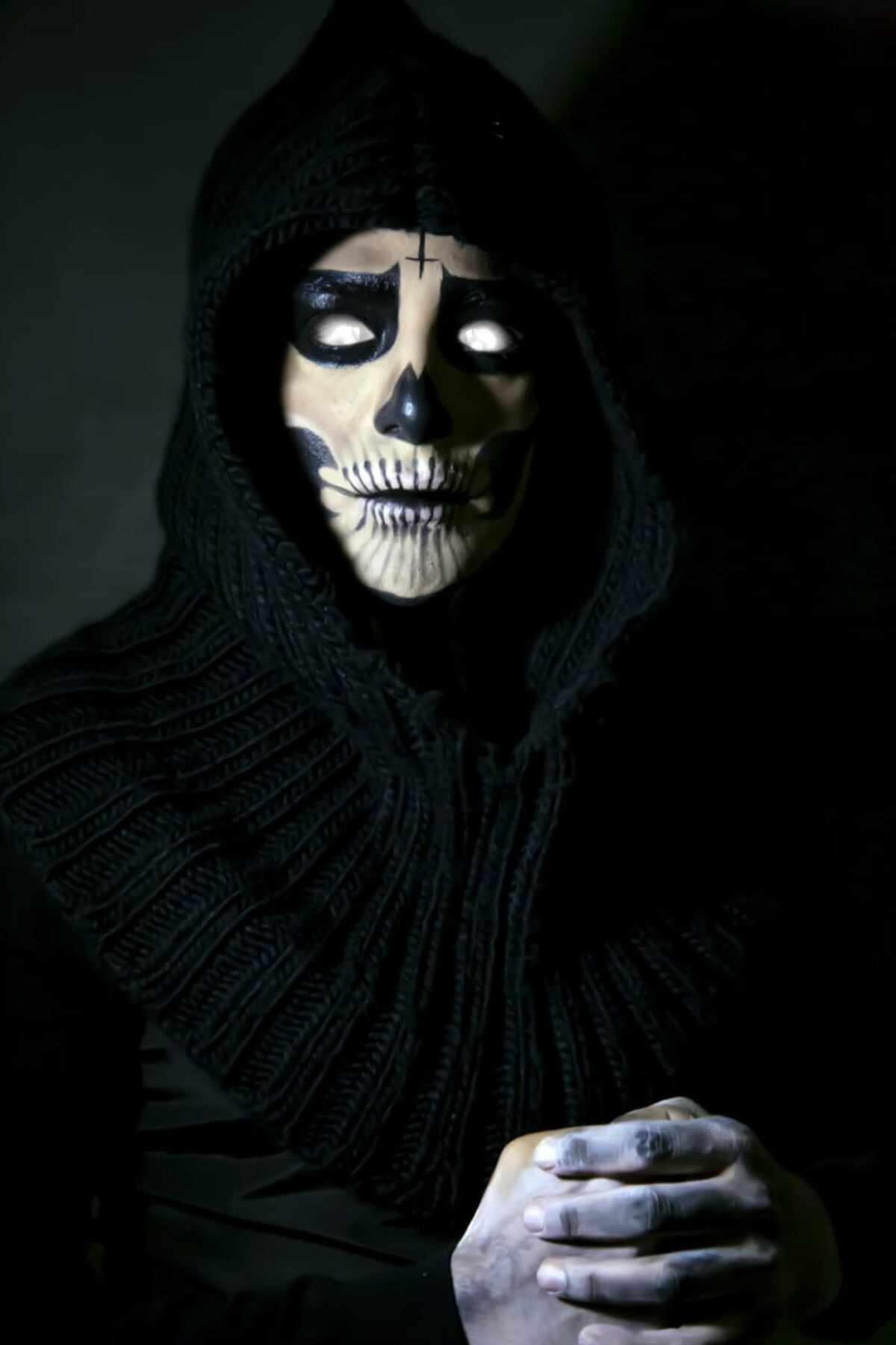 Espeluznante. En noche de brujas hasta los fantasmitas leen midiario.com +Video 