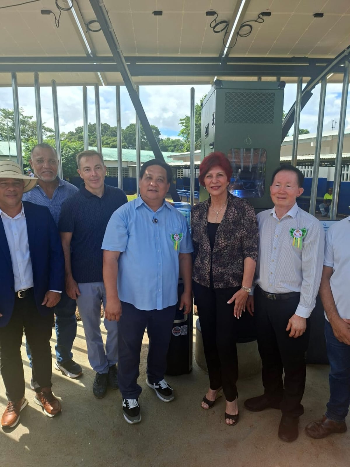 ¡DEL AIRE AL VASO! Una escuela de La Chorrera convierte la humedad en agua potable.