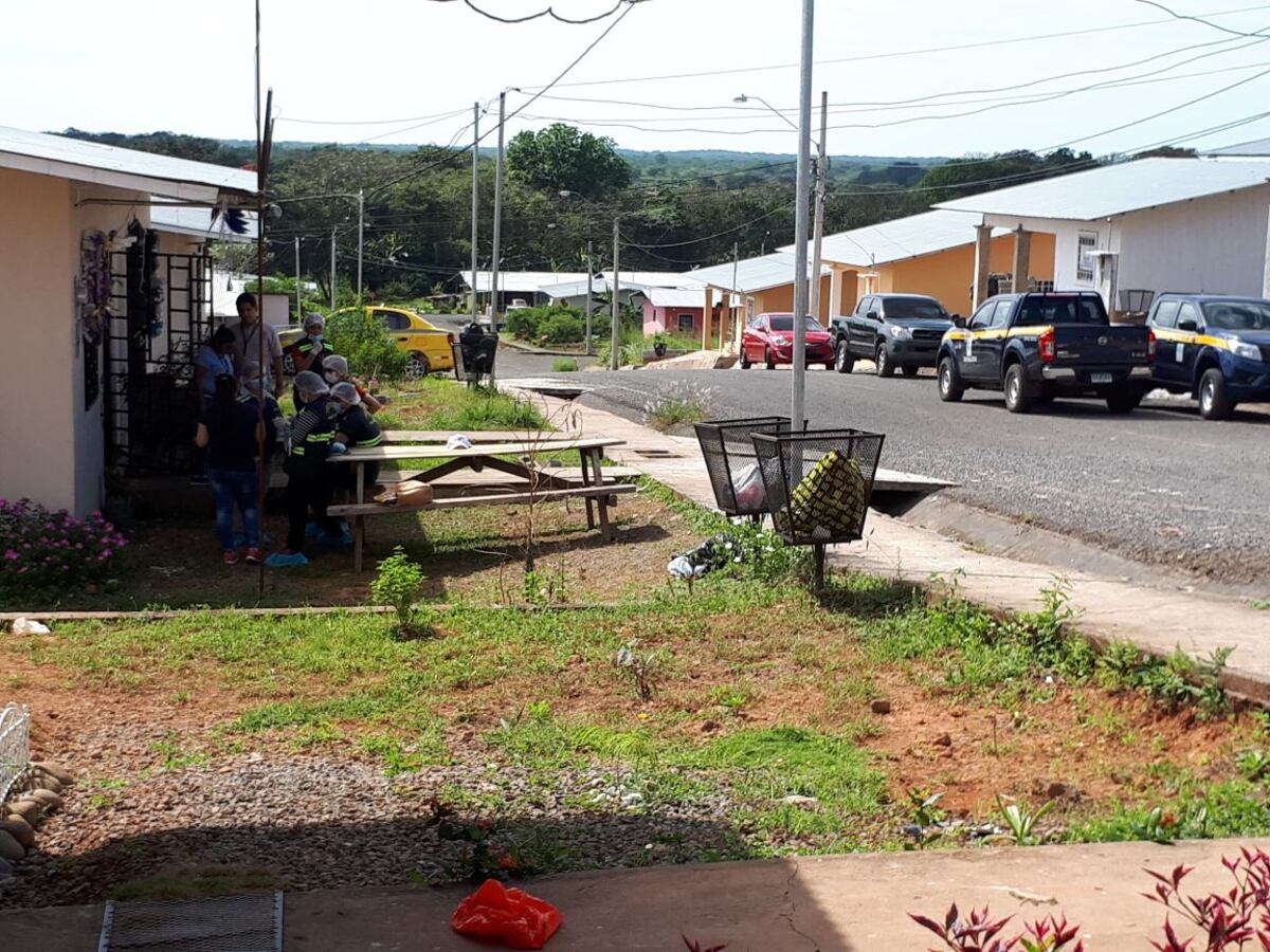 OTRO ASESINATO EN NAVIDAD.Sujeto dispara contra personas que estaban en una mesa