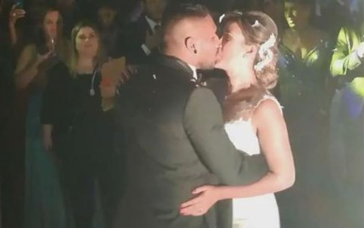 ¡Jelou! Se casa otra excara de TV | VIDEO