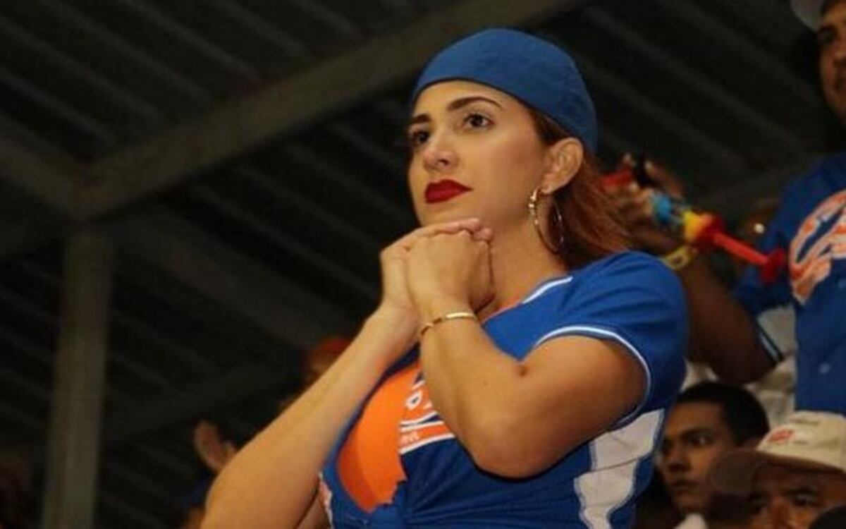  ¡AY, MADRE!  Le sacan un conjuro a Katleen Levy