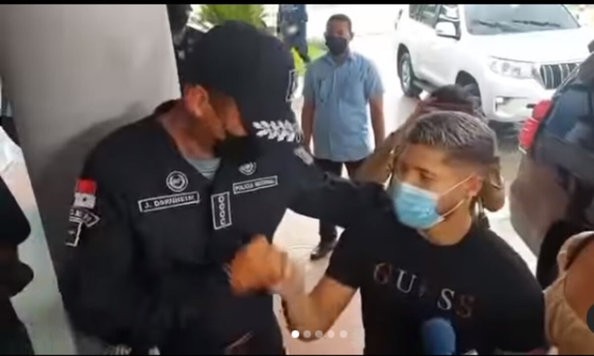 Tras el revuelo, director de la Policía y jugador de la ‘Sele’ se encuentran cara a cara. Video