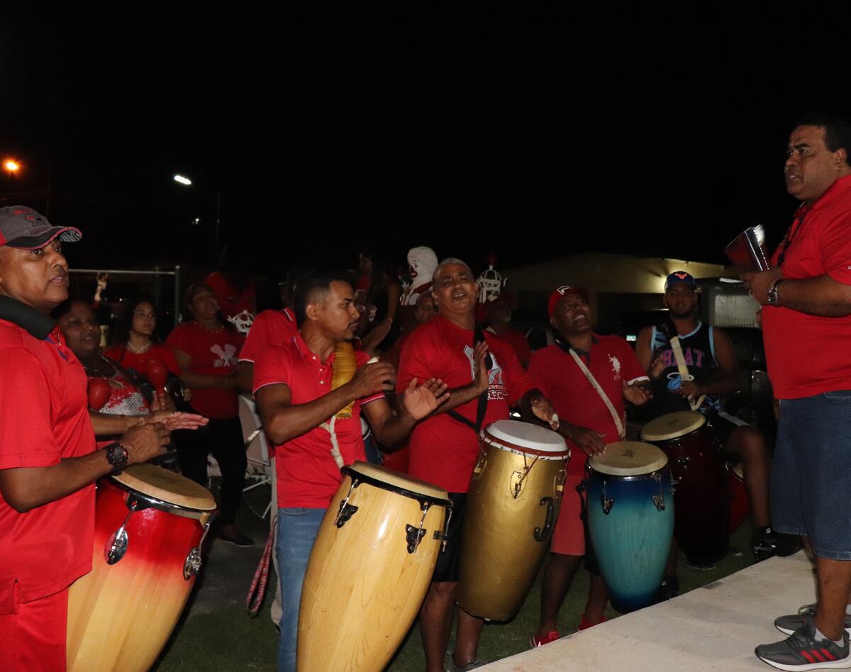 ‘Alegría y sazón’ Traen la comparsa los Puros de Barrio Balboa para el carnaval