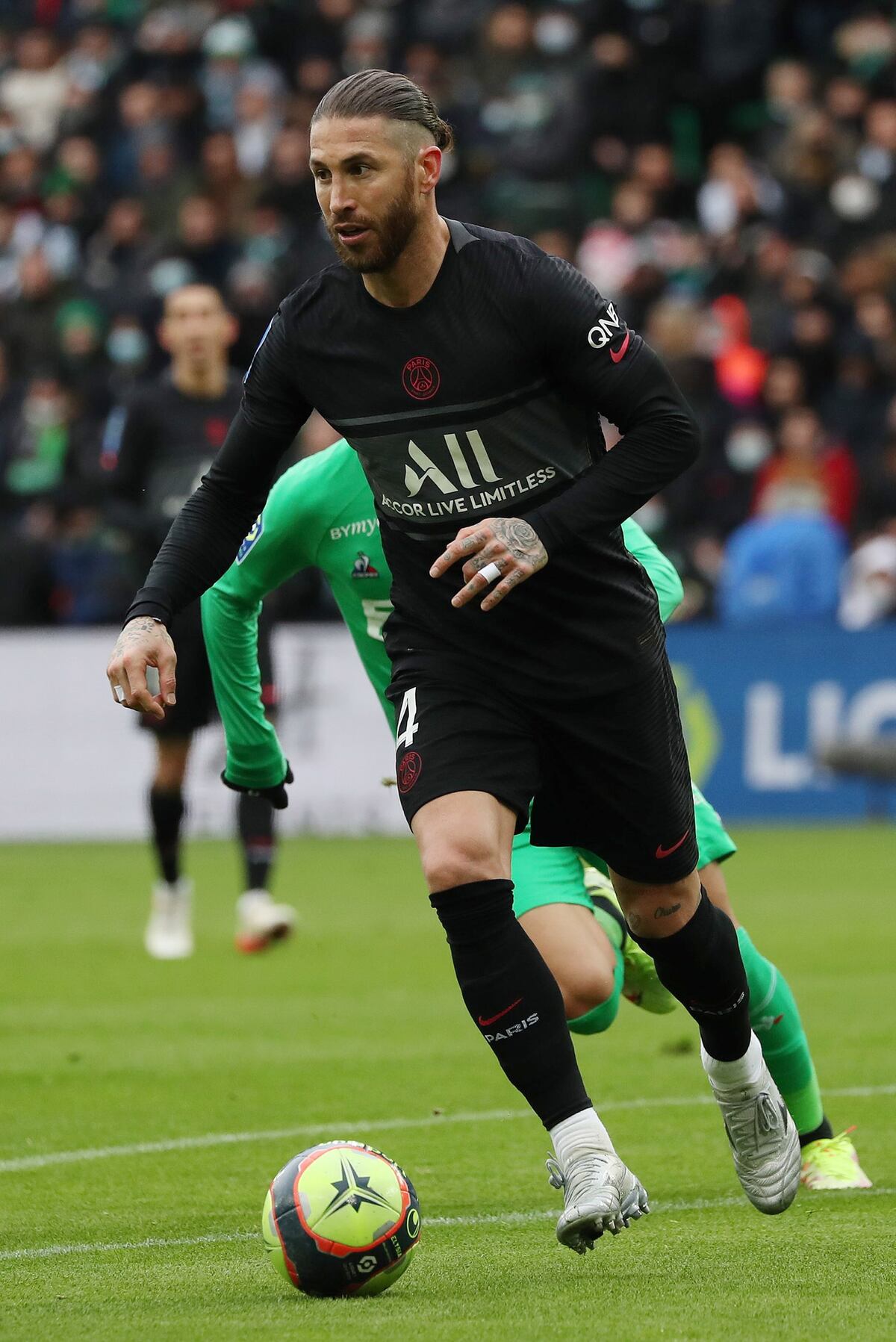 El PSG vence 3-1 al Sain-Etienne en el debut de Sergio Ramos