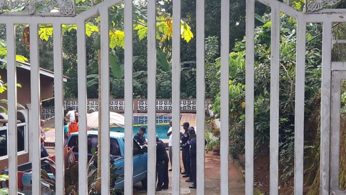 LO ÚLTIMO| Menor muere ahogado en una piscina en La Verbena en Colón 