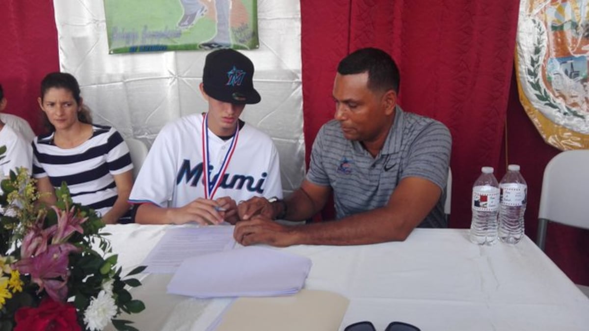 ¿Quién es José Bazán? El chico de Calobre que firmó con los Marlins de Miami
